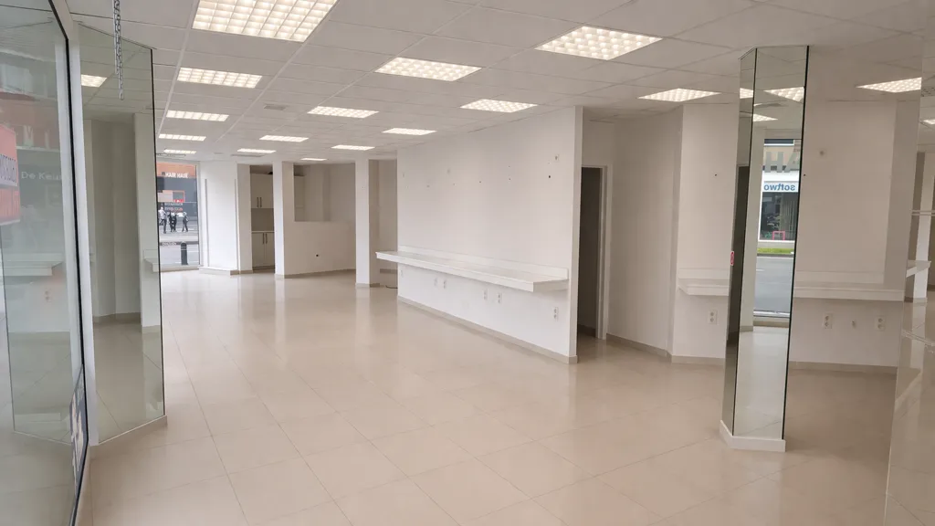 Stanze - Commercial Space with Open Plan in Gent