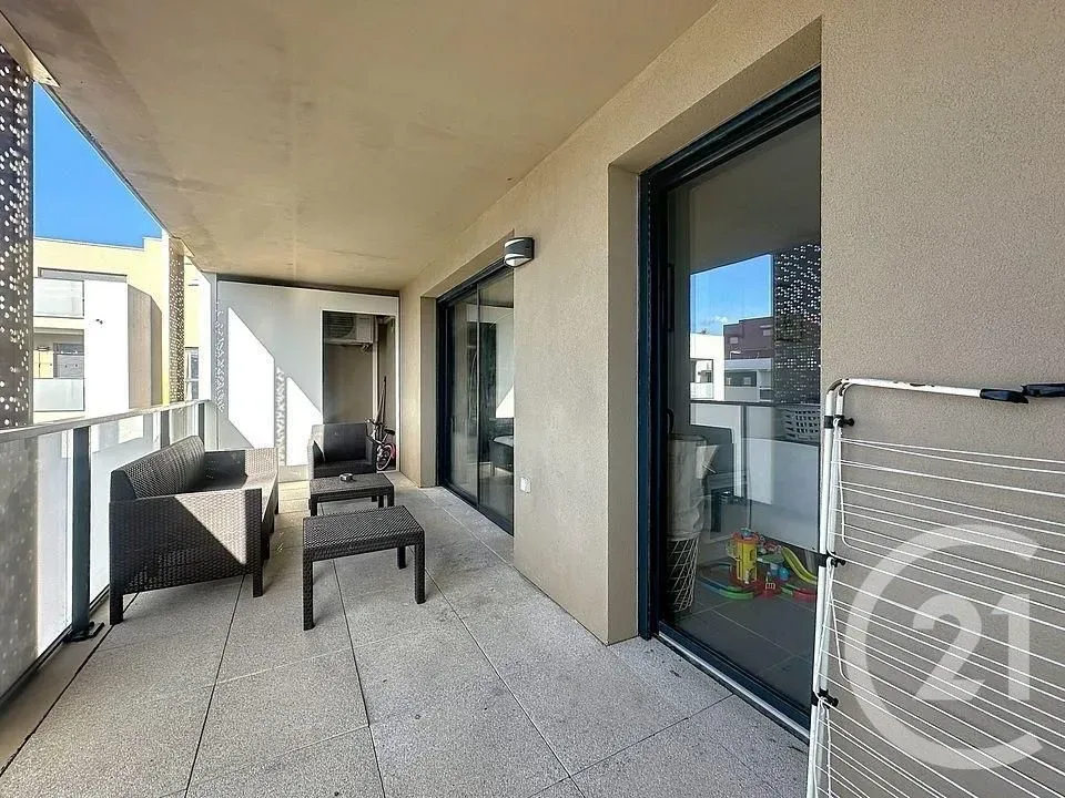 Balcon - Appartement 3 Pièces avec Loggia à Ovalie