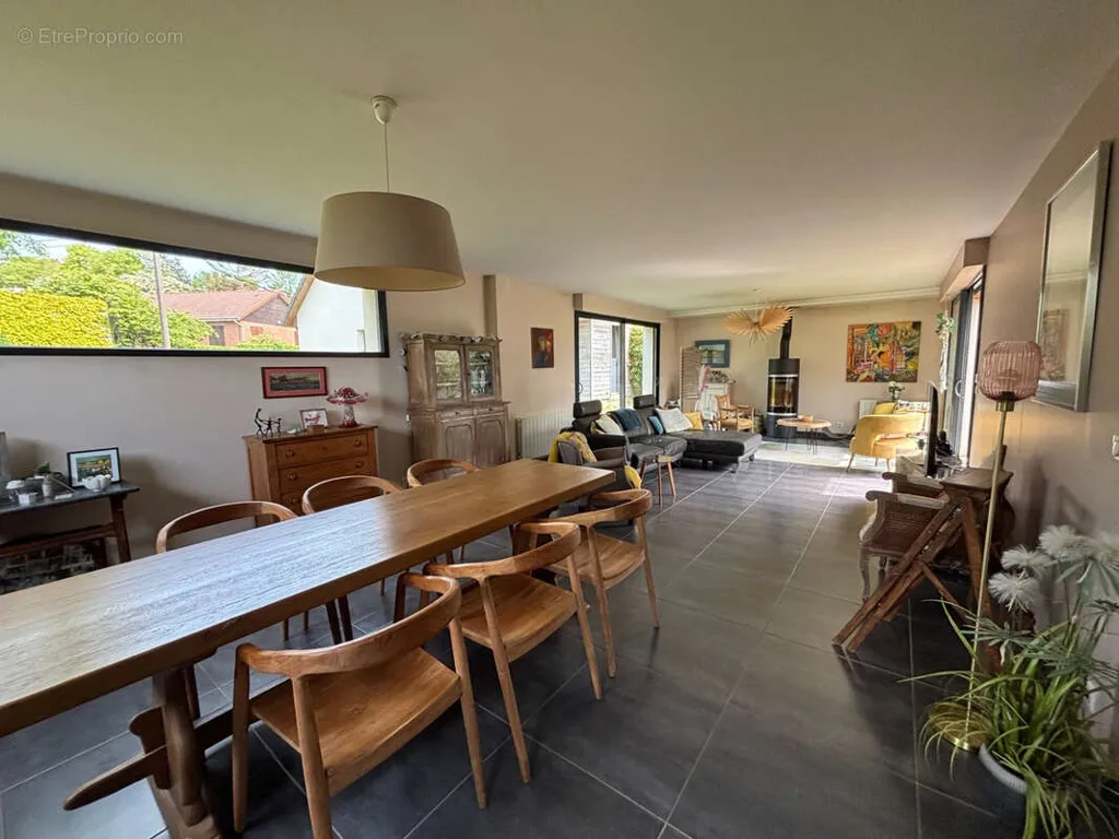 Salle à manger - Maison Atypique avec Jardin à Mesnil-Val