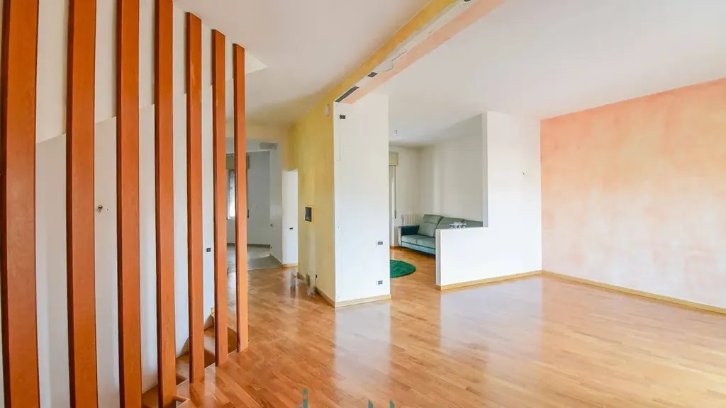 Elutuba - Semi-detached House with Garden in Giussano