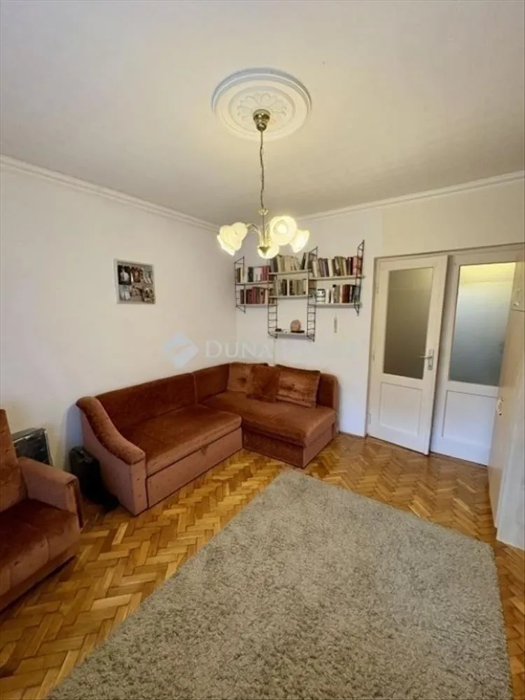 Elutuba - Brick Flat with Garden in Budapest XIX District