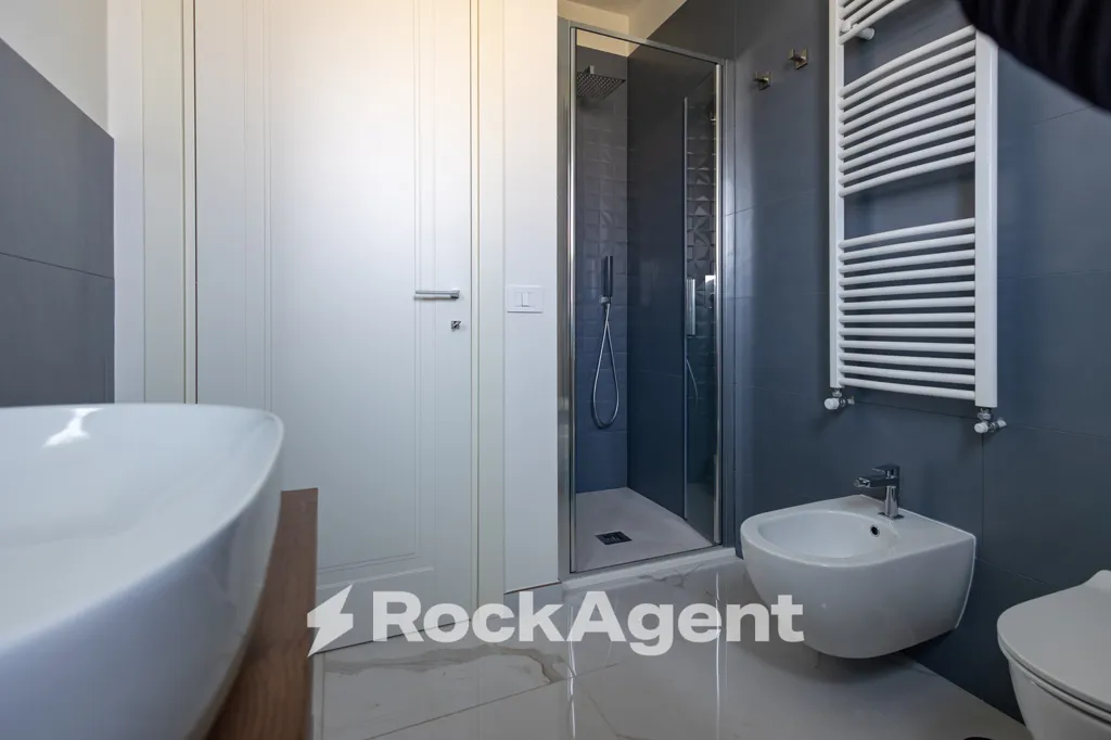 Salles de bain - Modernised Apartment with Balcony in Catanzaro