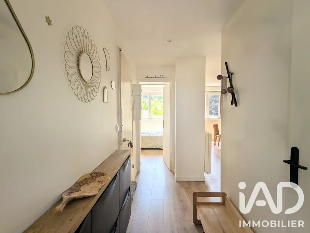 Entrée - Appartement rénové avec terrasse à Versailles