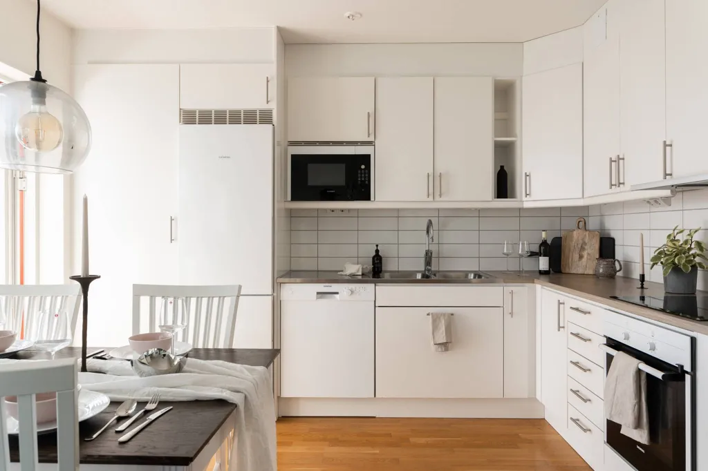 Cuisine - Apartment with Balcony in Västerås