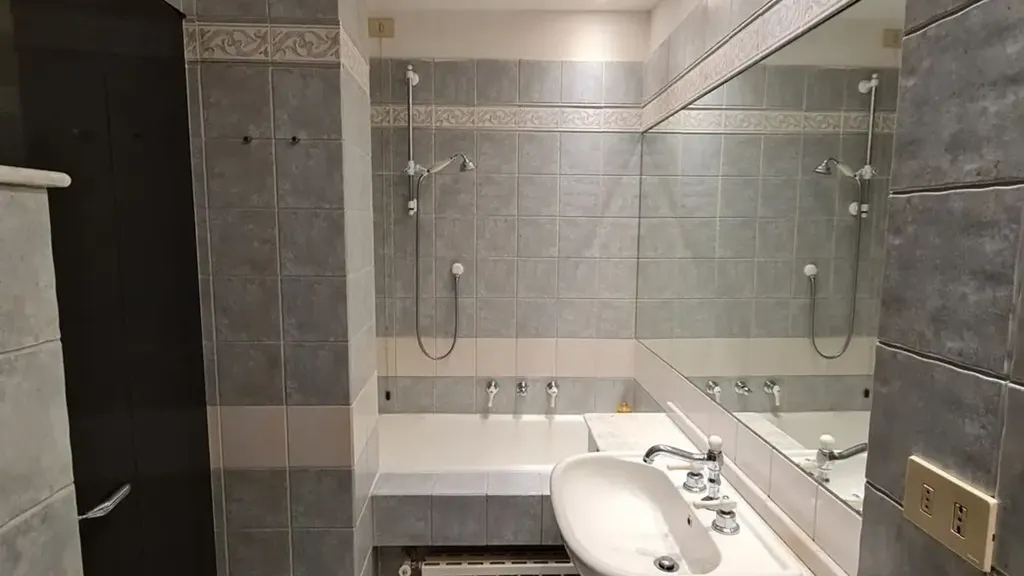 Salles de bain - Apartment with Balconies in Pegli, Genoa