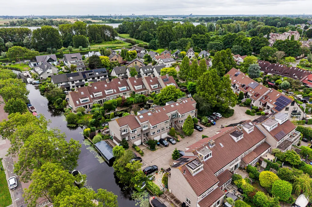 Vista aerea - Herrenhaus with Waterfront in Voorschoten