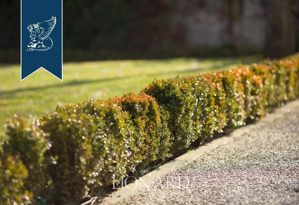 Aed - Refurbished Luxury Villa with Park in Lucca