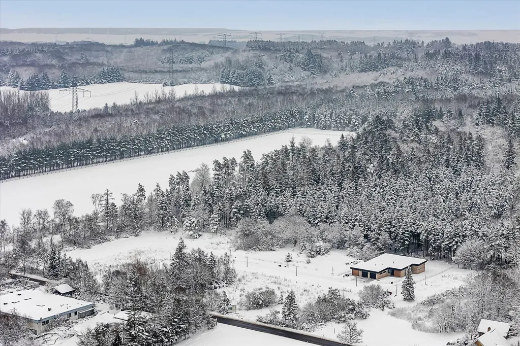 Vue aérienne - Year-Round Plot with 4G Coverage in Støvring