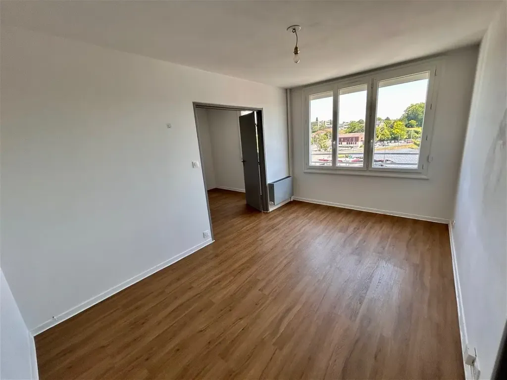 Pièces - Appartement 2 Pièces dans Copropriété Sécurisée à Limoges