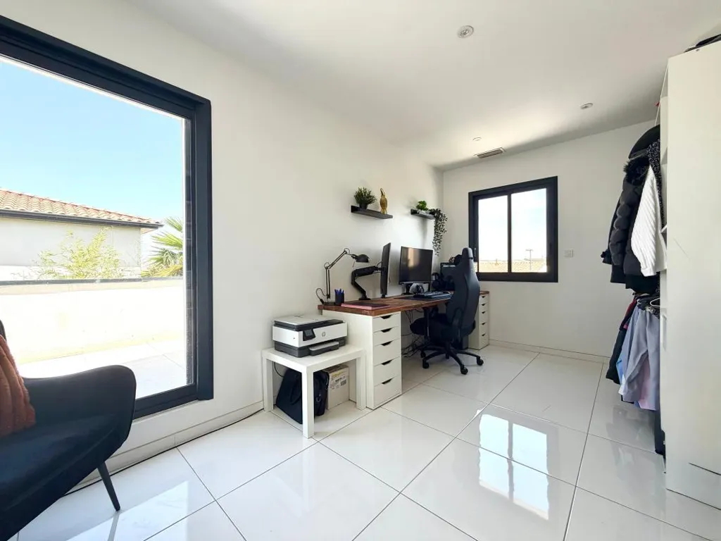 Studio - Contemporary House with Pool in Vauvert