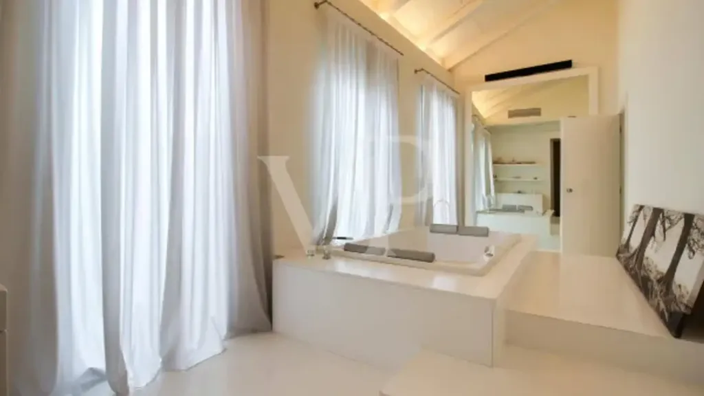 Salles de bain - Rustic Terraced House with Terrace in Schio