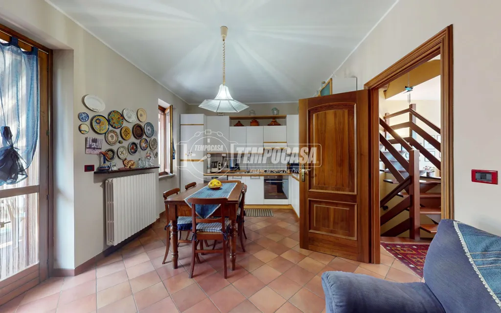 Salle à manger - Three-Level Townhouse with Private Garden in Bra