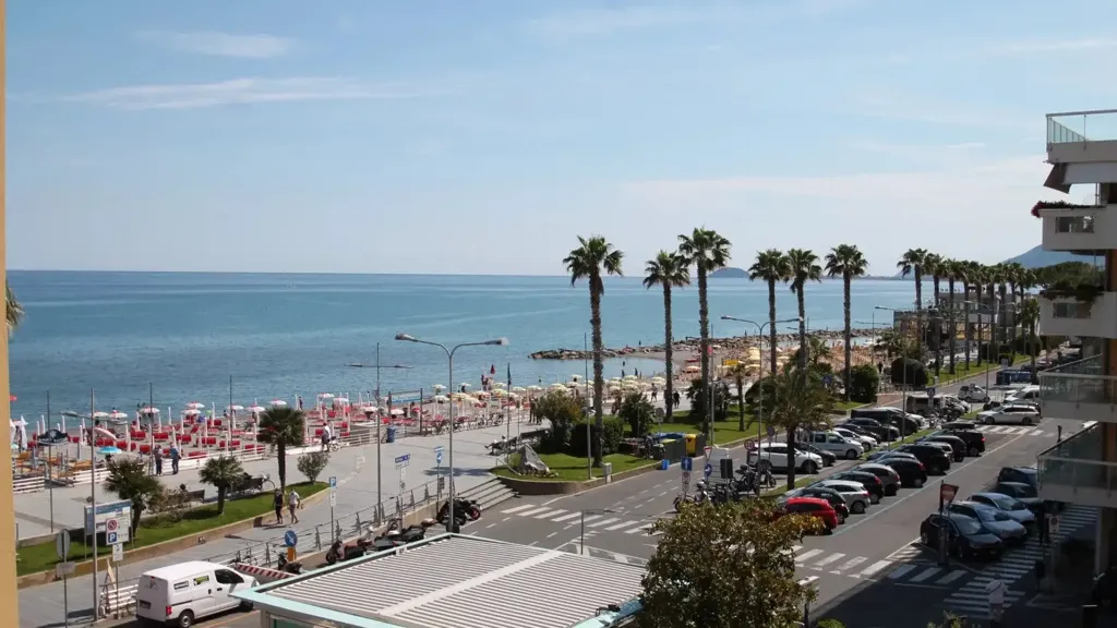 Balcony - 2-Bedroom Apartment with Lift in Loano