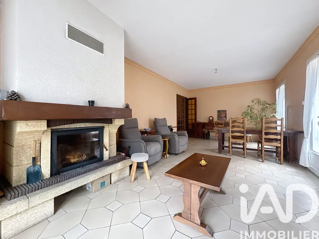 Elutuba - Traditional House with Pool Potential in Village