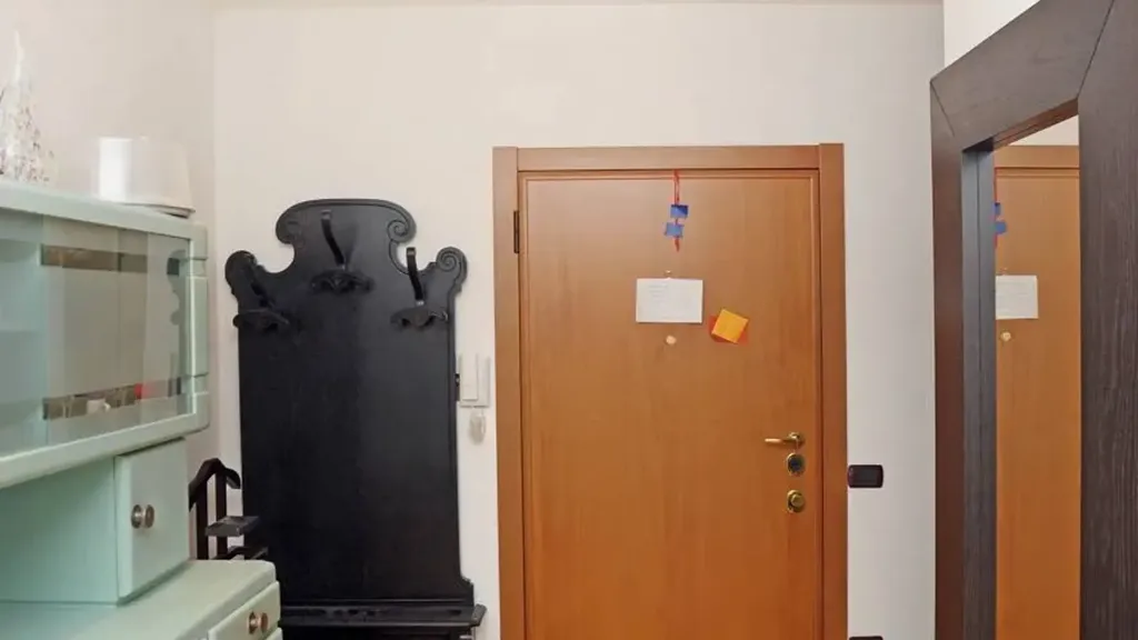 Esik - 2-Bedroom Apartment with Metro Access in Milan