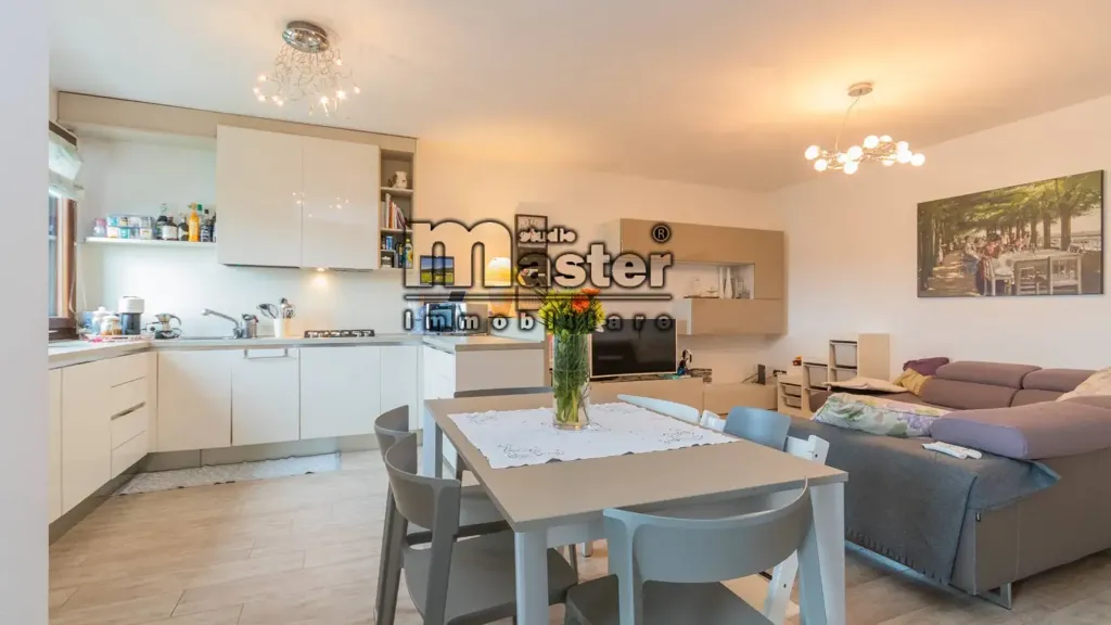 Cuisine - Attico with South-Facing Terrace in Treviso
