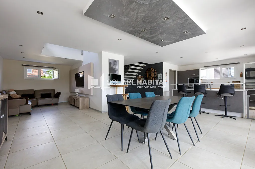 Salle à manger - Maison de 2018 avec Piscine à Montbéliard