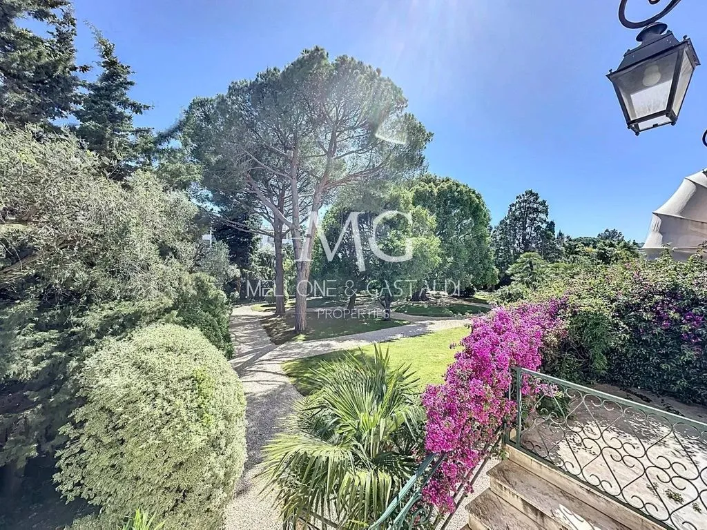 Giardino - Luxury Apartment with Private Garden in Cannes
