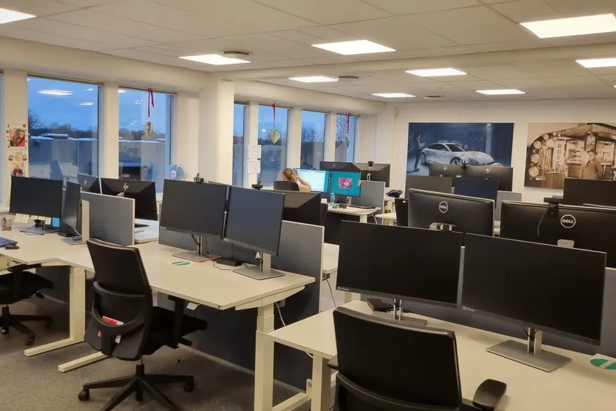 Kabinet - Office Space with Elevator near Ring 4
