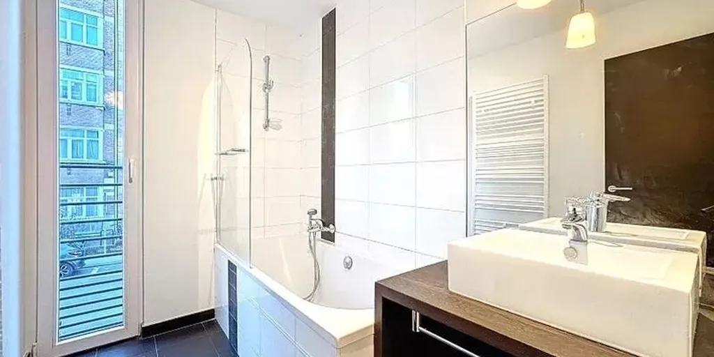 Bagni - Duplex with Terrace in Etterbeek