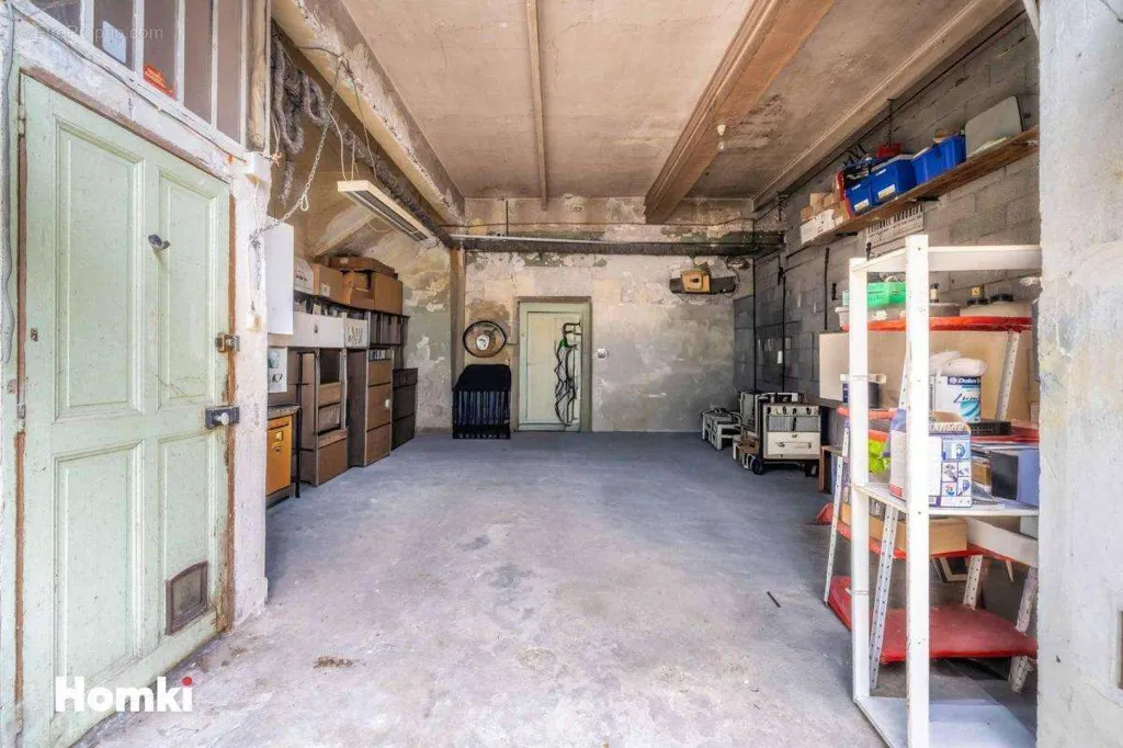 garage