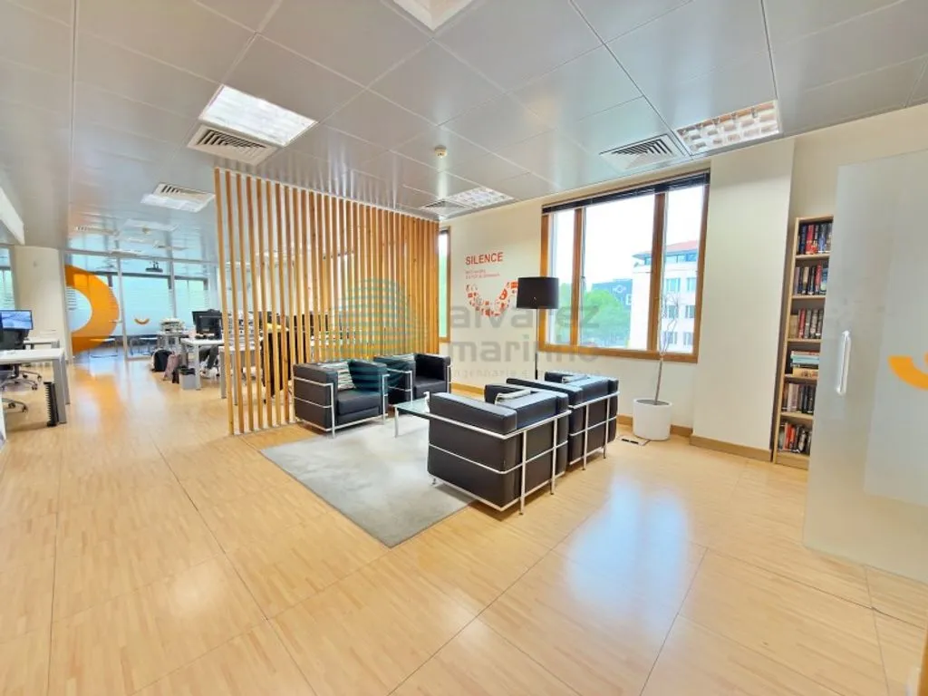 Office - Office with Air Conditioning in Campo Grande, Lisbon
