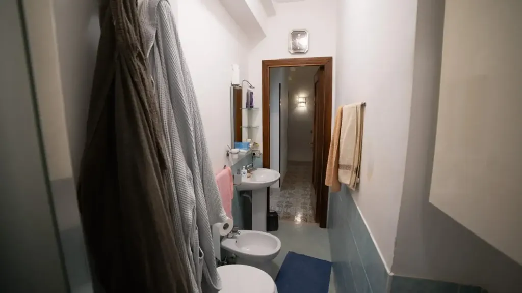 Salles de bain - Spacious Apartment with Balcony in Palermo