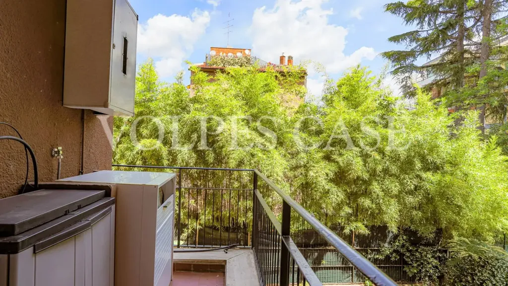 Terrasse - Partially Furnished Flat with Balcony in Rome