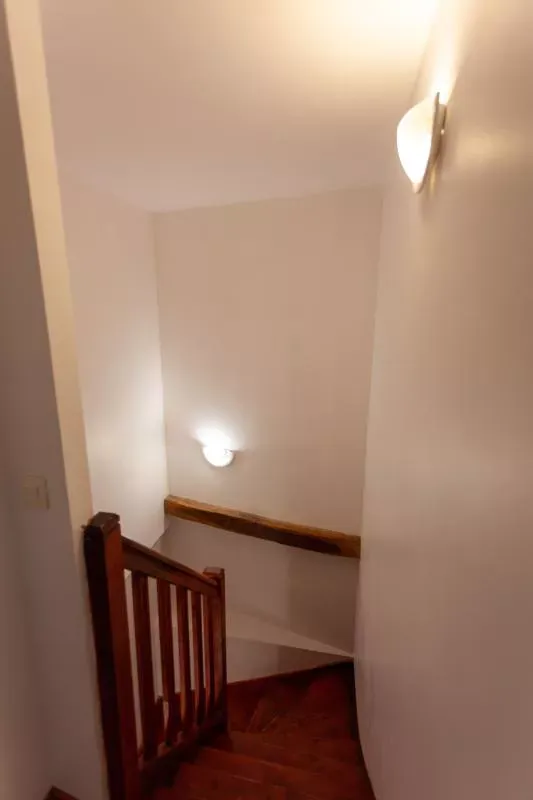 Rooms - Duplex Apartment with Central Location in Rochefort