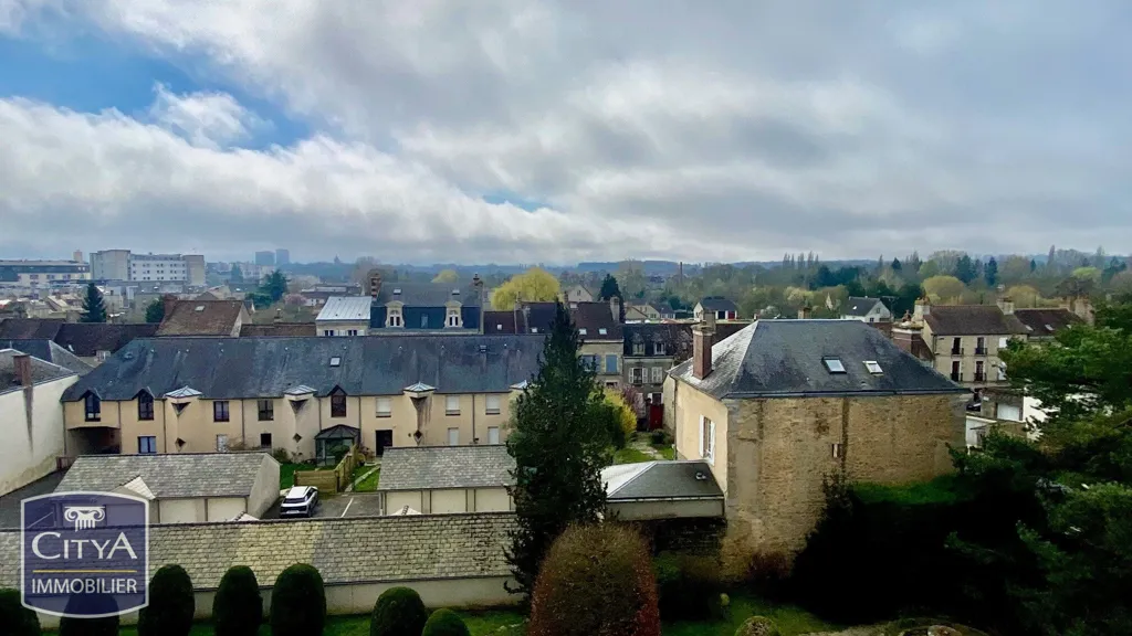 Vue aérienne - Appartement 3 Pièces avec Balcon et Vue Dégagée à Alençon