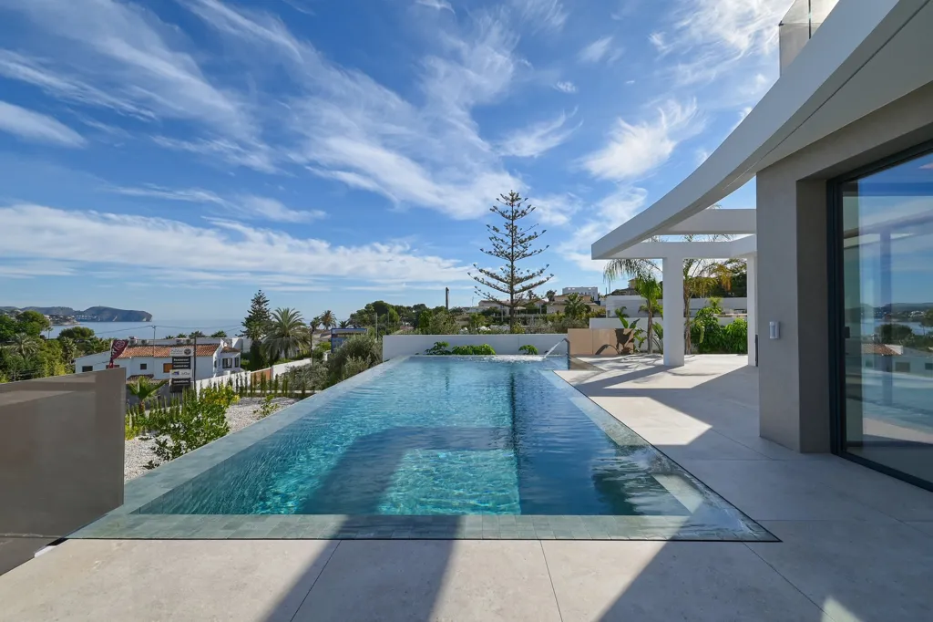Piscine - Luxury Villa with Sea View in Benissa