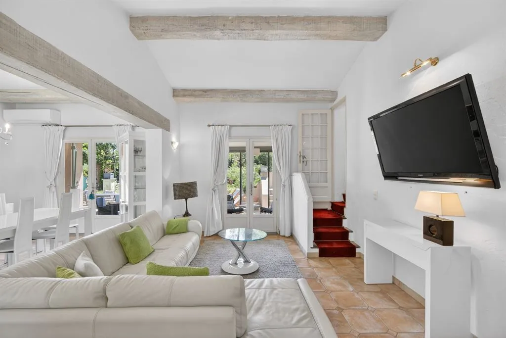 Séjour - Villa Luxueuse avec Piscine à Peymeinade