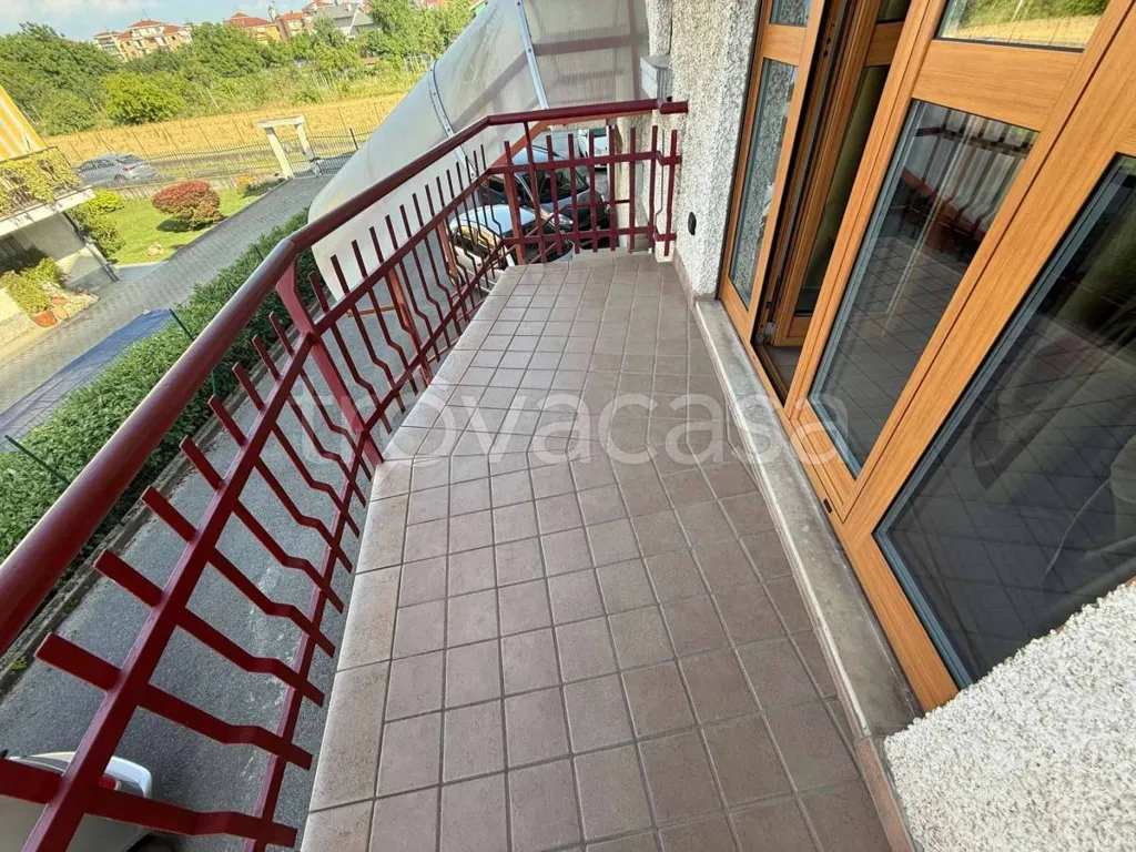 Balcone - Rear Corner Flat with Balcony in Cuneo