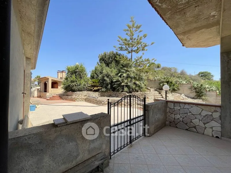 Terrasse - Villa with Multiple Apartments in Ravanusa