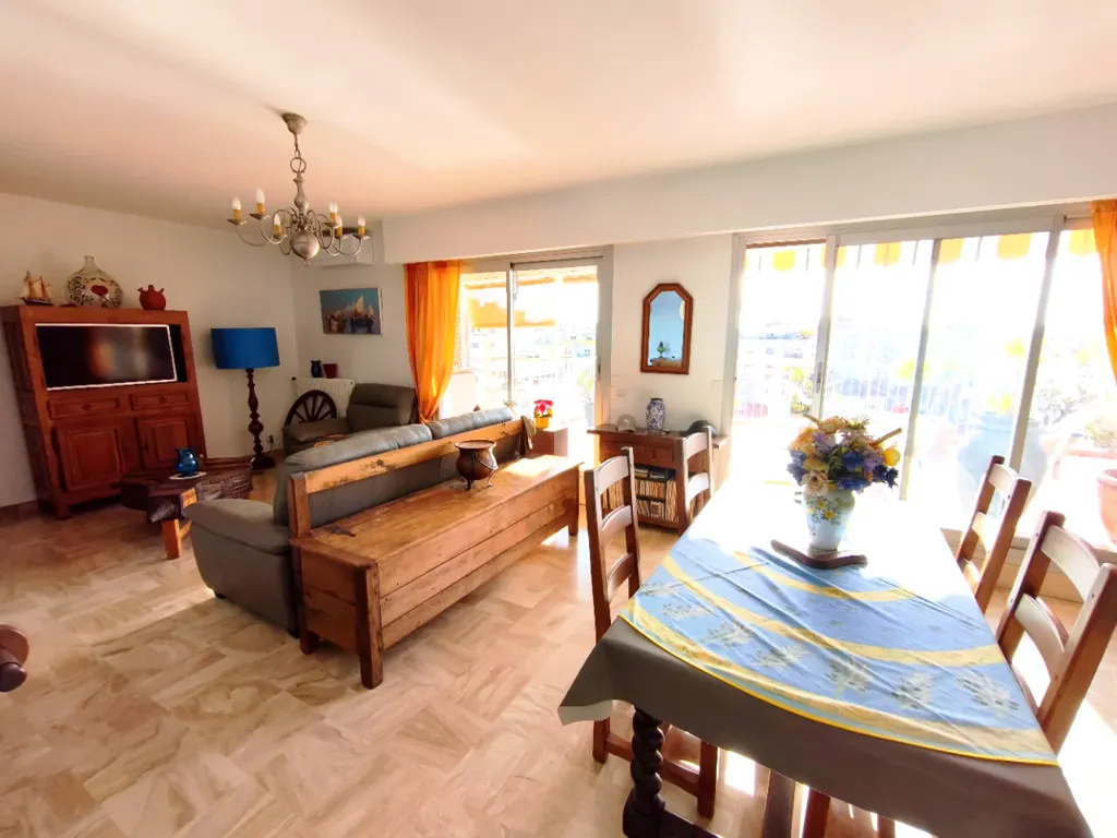 Séjour - Appartement en Dernier Étage avec Terrasses à Nice