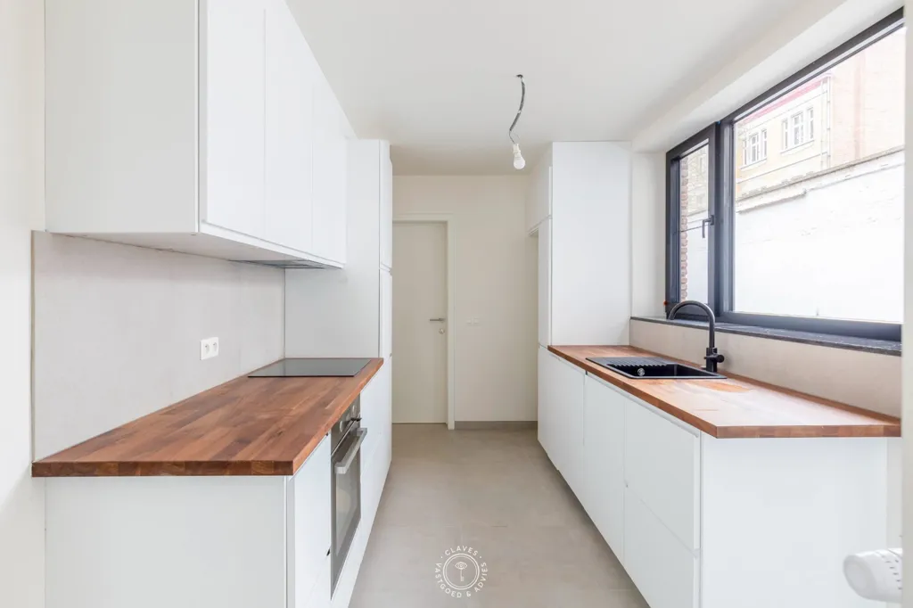 Cuisine - Appartement au Rez-de-Chaussée avec Terrasse dans le Centre-Ville