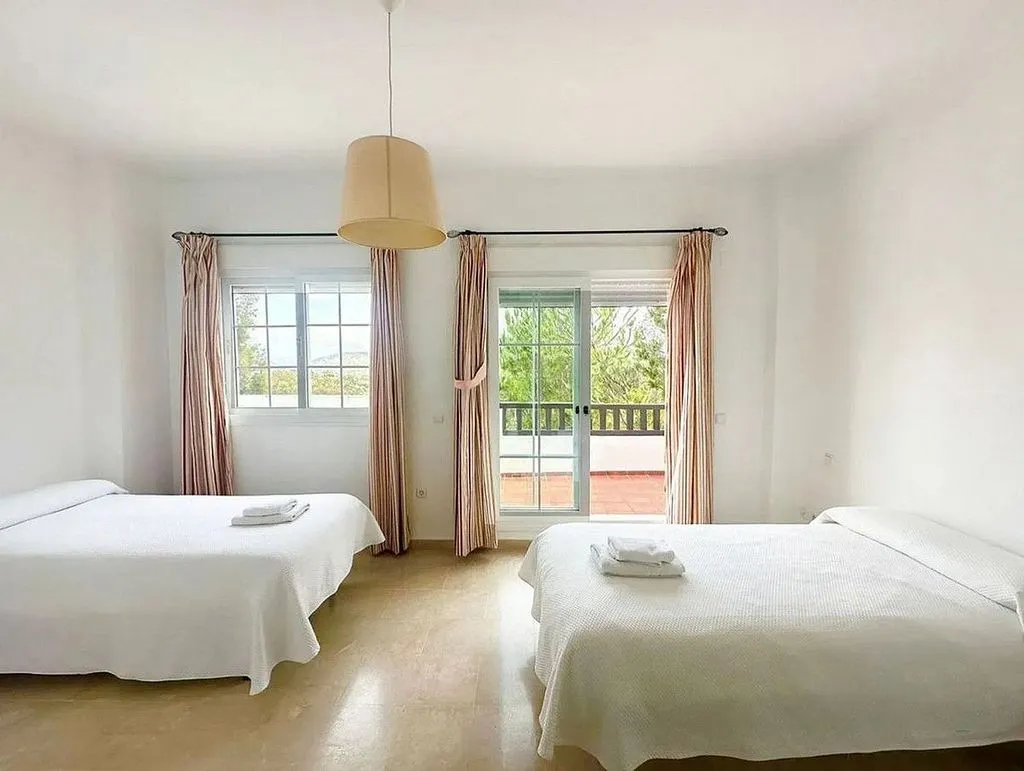 Magamistoad - Terraced House with Pool in Lauro Golf
