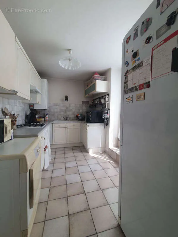 Cuisine - Maison de Village en Pierre avec Cour à Calvisson