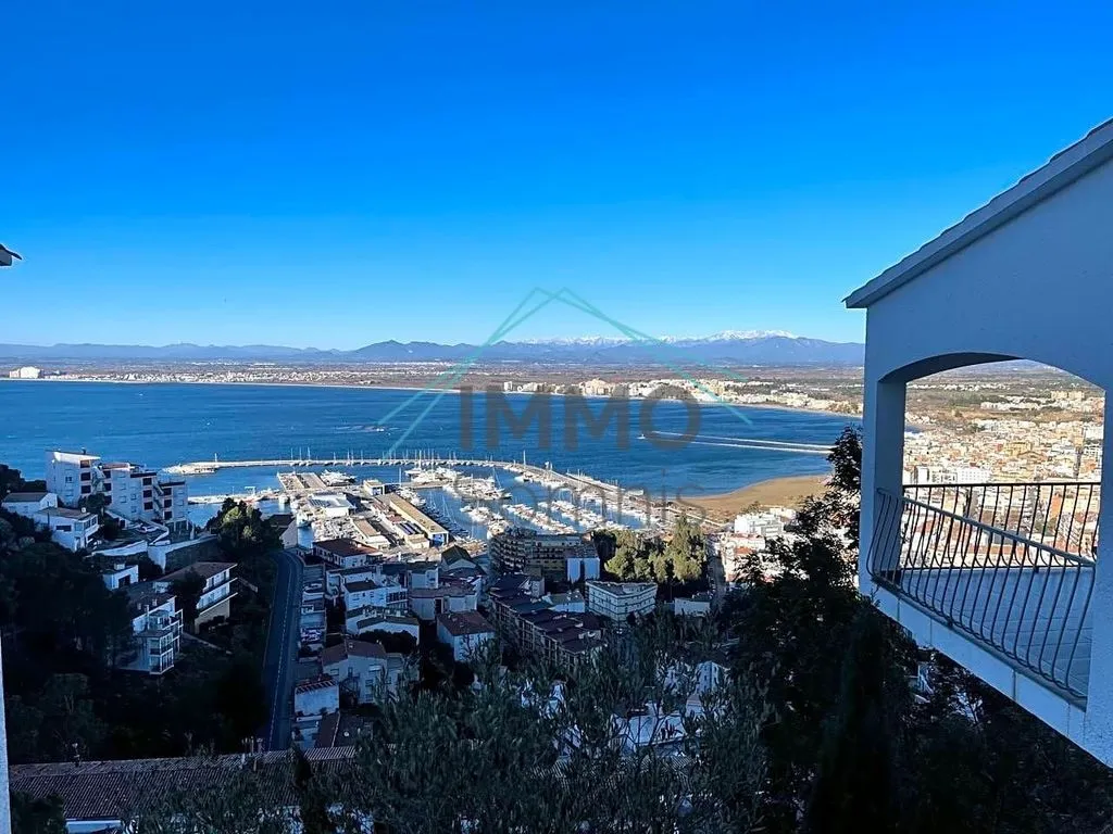 Terrace - Luxury Villa with Panoramic Views in Roses
