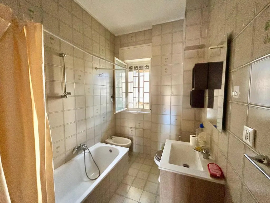 Vannitoad - Apartment with Balcony and Terrace in Palermo