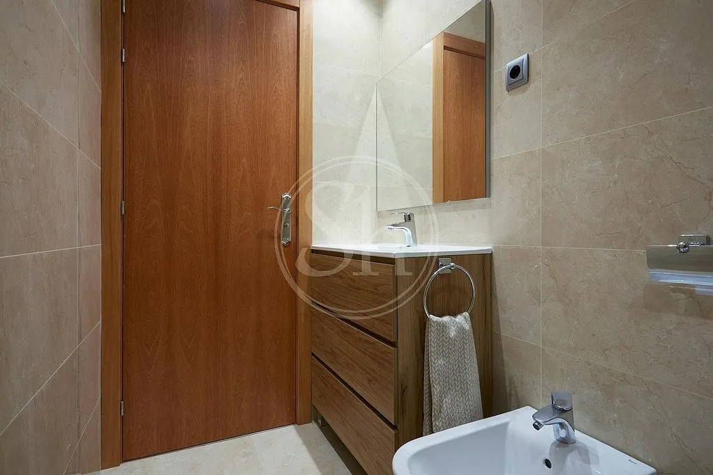 Vannitoad - Furnished Flat with Balcony in El Raval