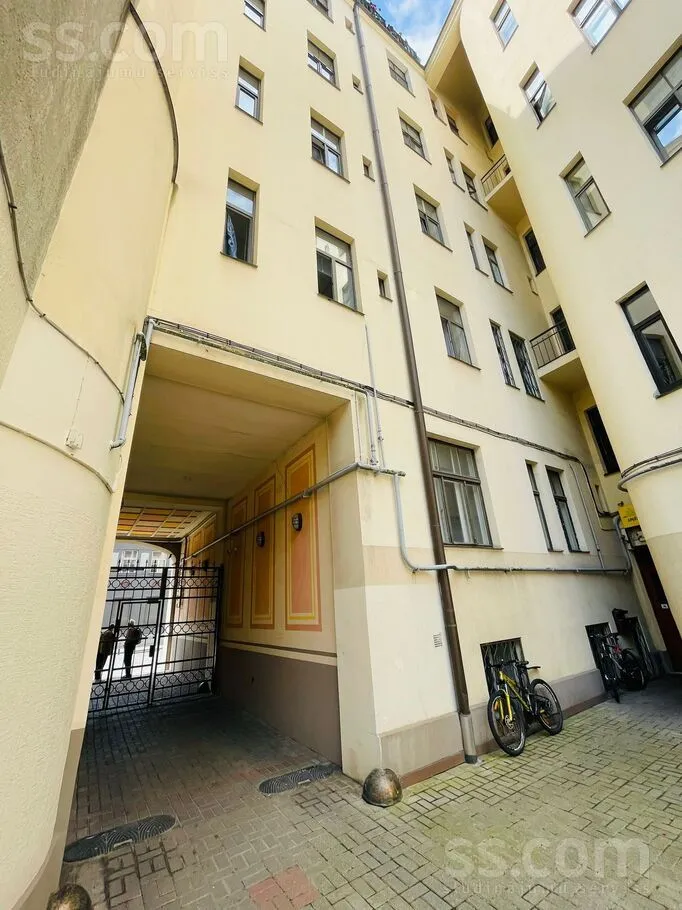 Giardino - Studio Apartment for Office Use in Riga Centre