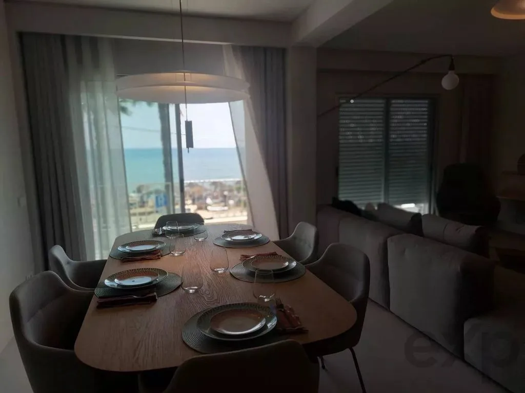 Salle à manger - Luxury Flat with Sea View in Quarteira