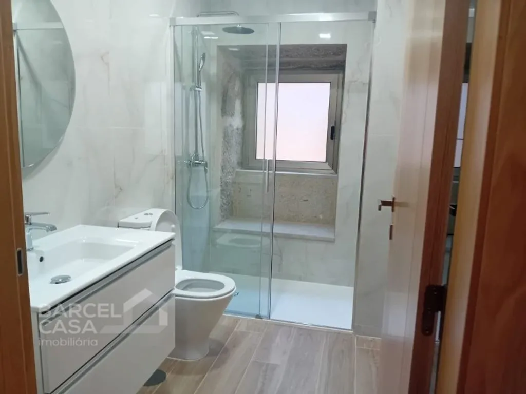 Salles de bain - Luxury House with Stone Architecture in Barcelos