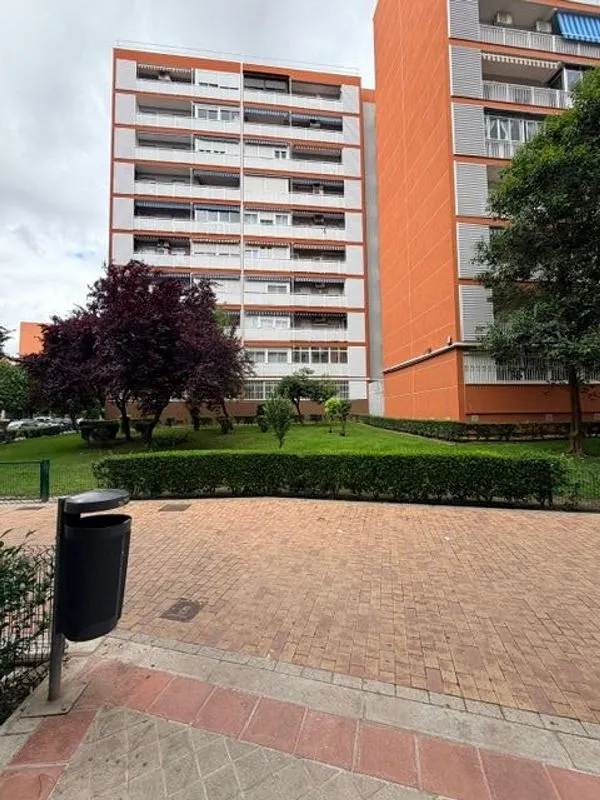 Jardin - Flat with Terrace in El Naranjo, Fuenlabrada
