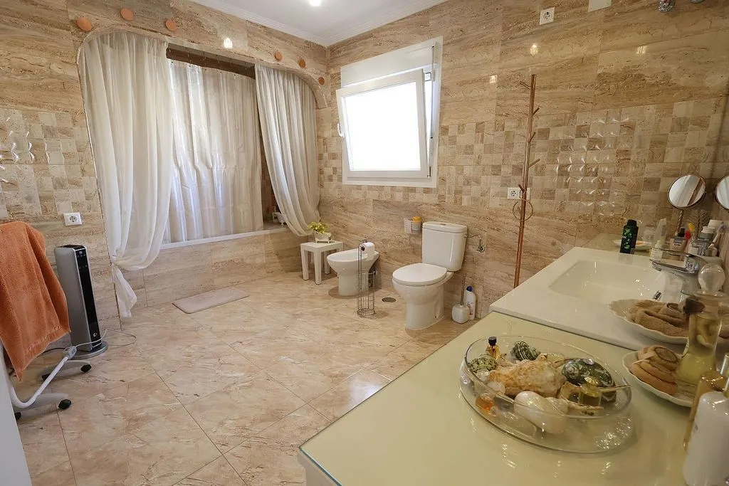 Salles de bain - Luxury Villa with Private Pool in Torrevieja