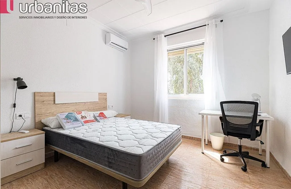Chambres - Furnished Flat with Terrace in Vistabella