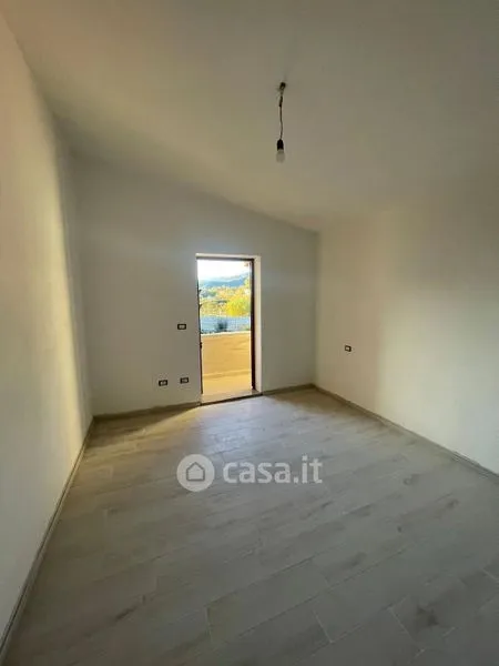 Toad - Ground Floor Trilocale with Garden in Torpè