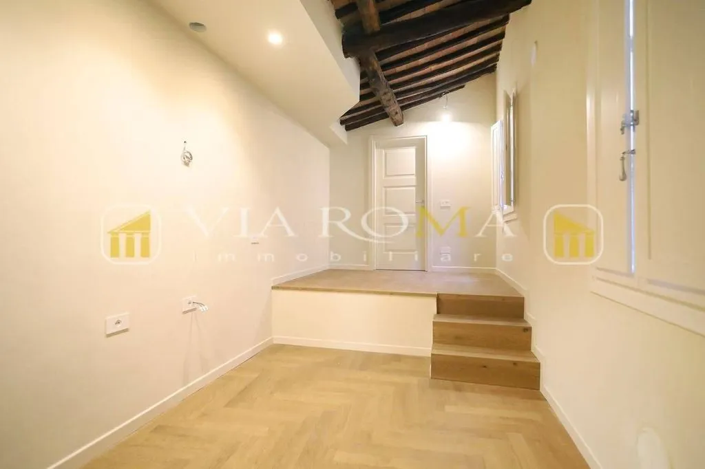 Toad - Luxury Flat with Views in Central Lucca
