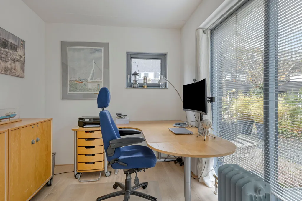 Bureau - Semi-Detached Villa with Waterfront View in Zaandam